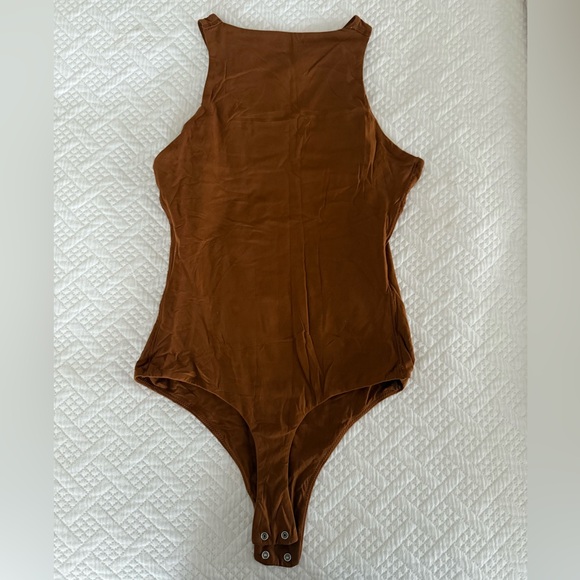 Skims Fits Everybody Bodysuit - Picture 4 of 4